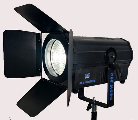 GENERALINK RGBW 300W Fresnel-spotlicht (Fresnel-lens) leverancier