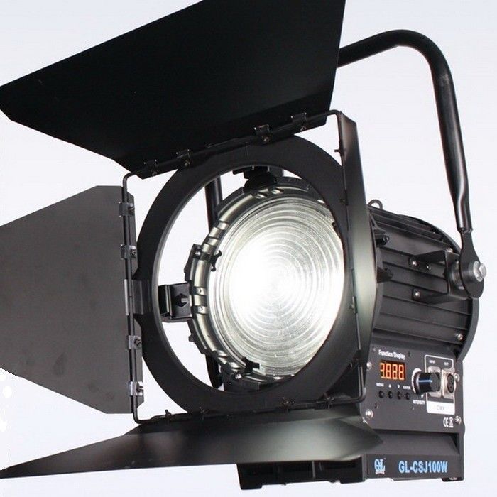 Hoog licht 200W LED Fresnel licht daglicht batterij aangedreven voor film en studio verlichting ((pole-operated juk) leverancier